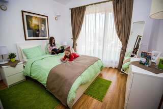 Апарт-отели Balkan Jewel Resort & Chalets Банско Шале с 3 спальнями, видом на горы и садом (для 7 взрослых)-3